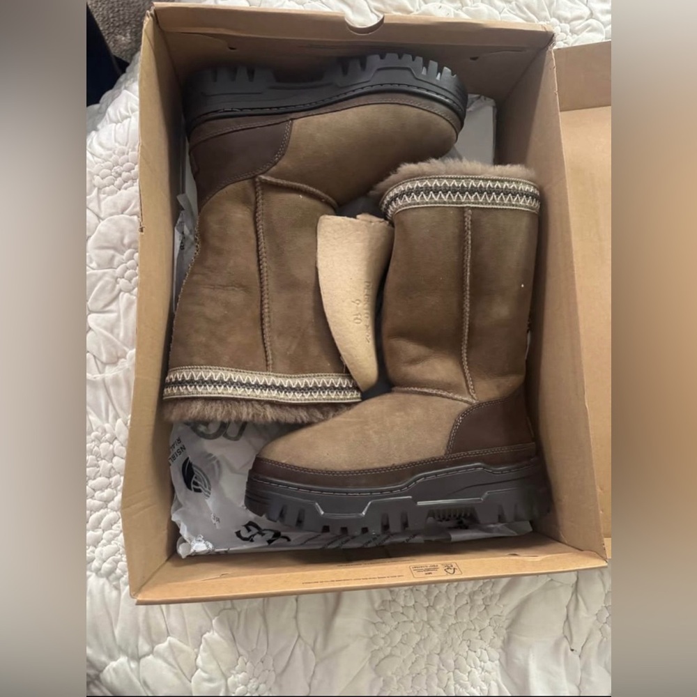 UGG Classic Tall Trailblazer Boots - Tan